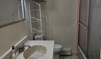 700 Broadway 5, Amityville, NY 11701