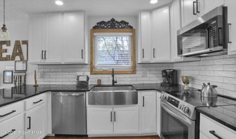 145 Lucretius Trl, Albrightsville, PA 18210