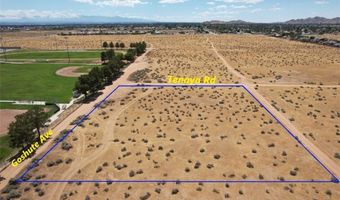 35 Tenaya Rd, Apple Valley, CA 92307