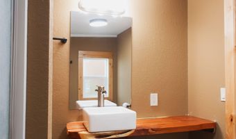 73 Arellano Rd, Amalia, NM 87512