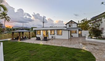 889 Akumu St, Kailua, HI 96734