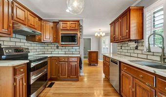 3046 Hawthorne St, Athens, TN 37303