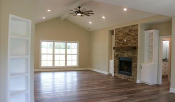 741 8th St NE, Arab, AL 35016