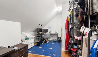 18 Breck Ave 18, Boston, MA 02135