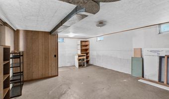 1103 S Darling Dr NW, Alexandria, MN 56308