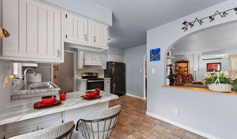120 Vernon St, Algoma, WI 54201