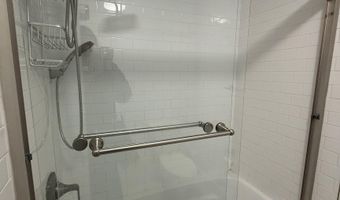 9 E 50TH St 2, Bayonne, NJ 07002