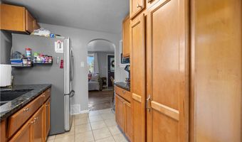 394 Long St, Amherst, OH 44001