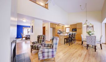 825 Brookside Dr, Ann Arbor, MI 48105