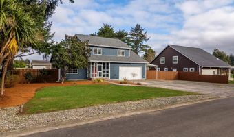 1057 4th St SE, Bandon, OR 97411