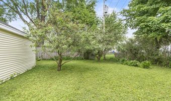 1136 W ROBERTS Ave, Appleton, WI 54914
