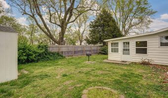 312 S Park Ave, Aurora, MO 65605