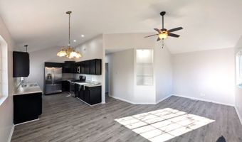 39477 N Hickory Ave, Antioch, IL 60002