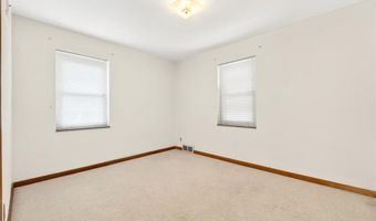 7438 Cheshire Ln, Affton, MO 63123