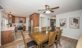 704 Woodrun Dr, Ballwin, MO 63021