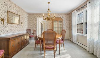 10 Tanglewood Dr, Danbury, CT 06811