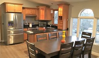 57 Saybrook Ave, Narragansett, RI 02882