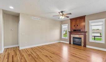 1307 S 13th St, Adel, IA 50003