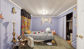 76 Railroad St, Auxier, KY 41602