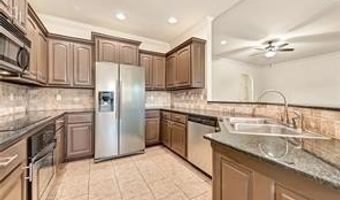 5002 SW Golden Eagle Ave, Bentonville, AR 72713