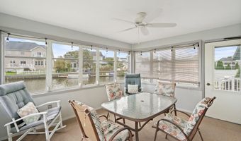12 E Longport Ave, Bayville, NJ 08721