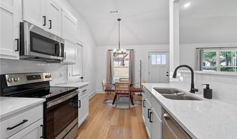 9 Pawle Dr, Bella Vista, AR 72714