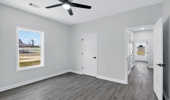 1112 Duke Dr, Bauxite, AR 72011