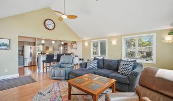 1208 7th St NW, Altoona, IA 50009