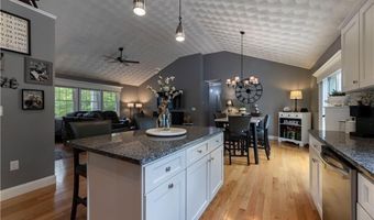 12 Hillside Dr, Charlestown, RI 02813