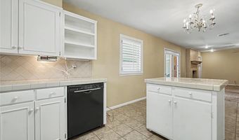 345 Lakeside Dr, Altus, OK 73521