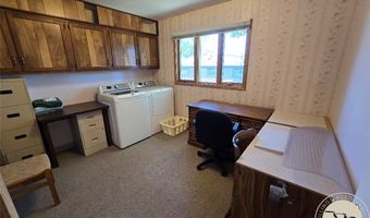 602 S 6th St W, Baker, MT 59313