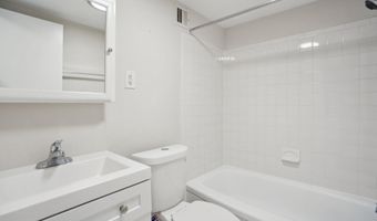 8 S VAN DORN St 103, Alexandria, VA 22304