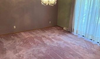 31 Angela St, Athens, OH 45701