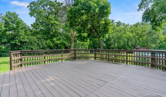 1025 Harper Dr, Algonquin, IL 60102