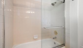 2318 S Hampton Cir, Santa Rosa, CA 95401