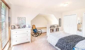 2734 Winter Garden Ct, Ann Arbor, MI 48105
