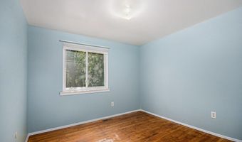 4 Burlingame Ct, Ann Arbor, MI 48108