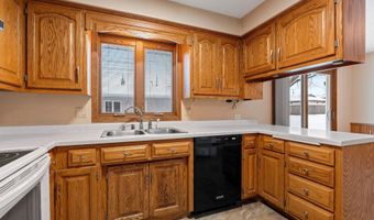2405 N ERB St, Appleton, WI 54911