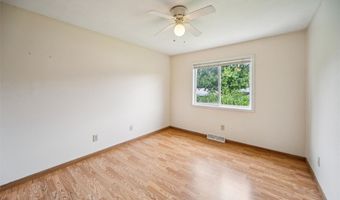 130 E Mckinley Ave, Des Moines, IA 50315