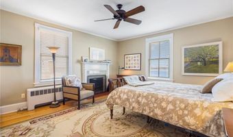 41 Walcott Ave, Jamestown, RI 02835