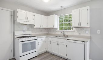 11240 Rotherick Dr, Alpharetta, GA 30022