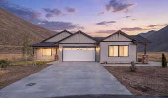 611 Rosewood Dr, Bellevue, ID 83313