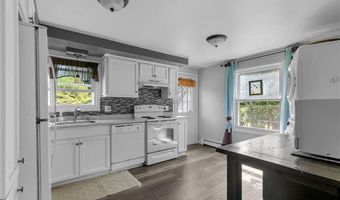 55 Homer St B, Newport, RI 02840