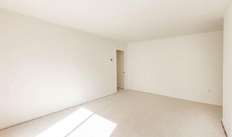 10650 WEYMOUTH St 201, Bethesda, MD 20814