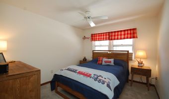 8 Teaberry Ln, Bedford, NH 03110