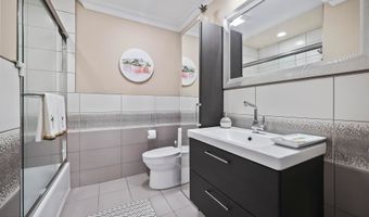 14 White Oak Ln, Aberdeen, NJ 07747