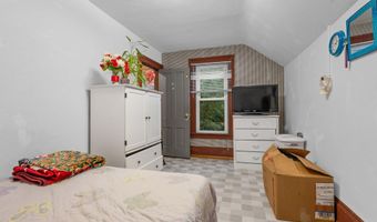 114 E HARRISON St, Appleton, WI 54915