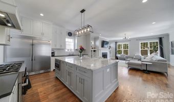 3015 Commonwealth Ave, Charlotte, NC 28205