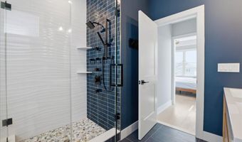 115 9TH St, Beach Haven, NJ 08008