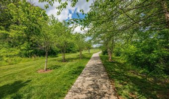 20305 SAVIN HILL Dr, Ashburn, VA 20147